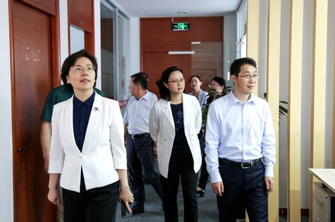 江苏省委网信办、省委宣传部领导赴威廉体育科技园调研重点企业