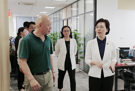 江苏省委网信办、省委宣传部领导赴威廉体育科技园调研重点企业