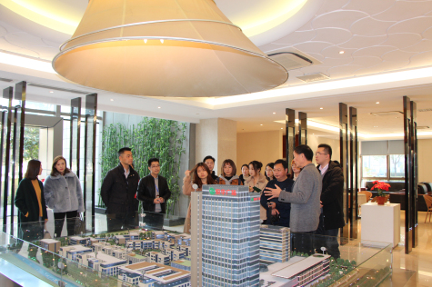 国内主流媒体采访团来威廉体育科技园采风